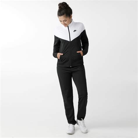 nike damen kleidung wikipedia|Nike clothing line Wikipedia.